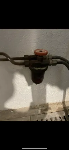 Remplacement d’un filtre fioul avant l’arrivée du brûleur sur une chaudière saunier Duval à Biot par FDS FAY DEPANN SERVICES, Cannes, FDS FAY DEPANN SERVICES