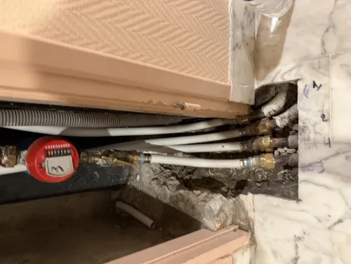 Intervention réussie pour une fuite encastrée dans un immeuble, Cannes, FDS FAY DEPANN SERVICES