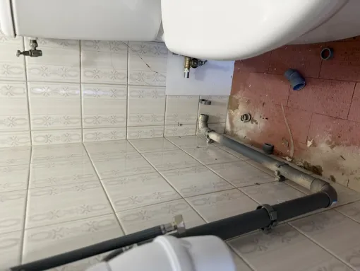 Nouvel appel d'un client sur Nice pour une création d'un lave-main dans les WC, Cannes, FDS FAY DEPANN SERVICES