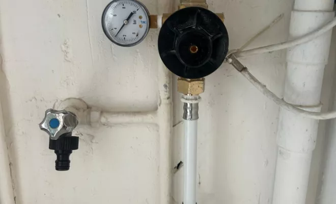 Remplacement et installation de réducteur de pression sur alimentation d'eau froide à Cannes, Cannes, FDS FAY DEPANN SERVICES