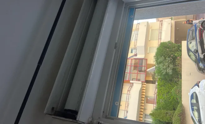 Intervention réussie sur un volet roulant à Cannes-la-Bocca, Cannes, FDS FAY DEPANN SERVICES