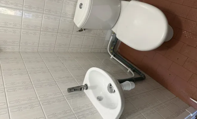 Nouvel appel d'un client sur Nice pour une création d'un lave-main dans les WC, Cannes, FDS FAY DEPANN SERVICES